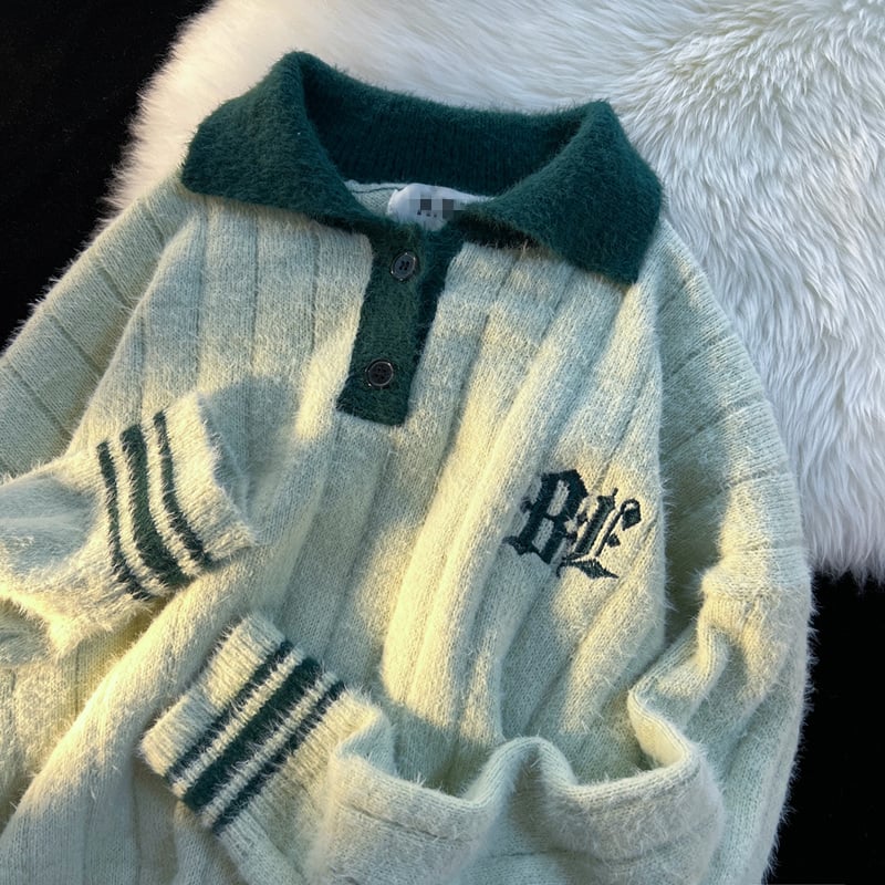 Soft Cream Retro Polo Neck Sweater for Small Crowd