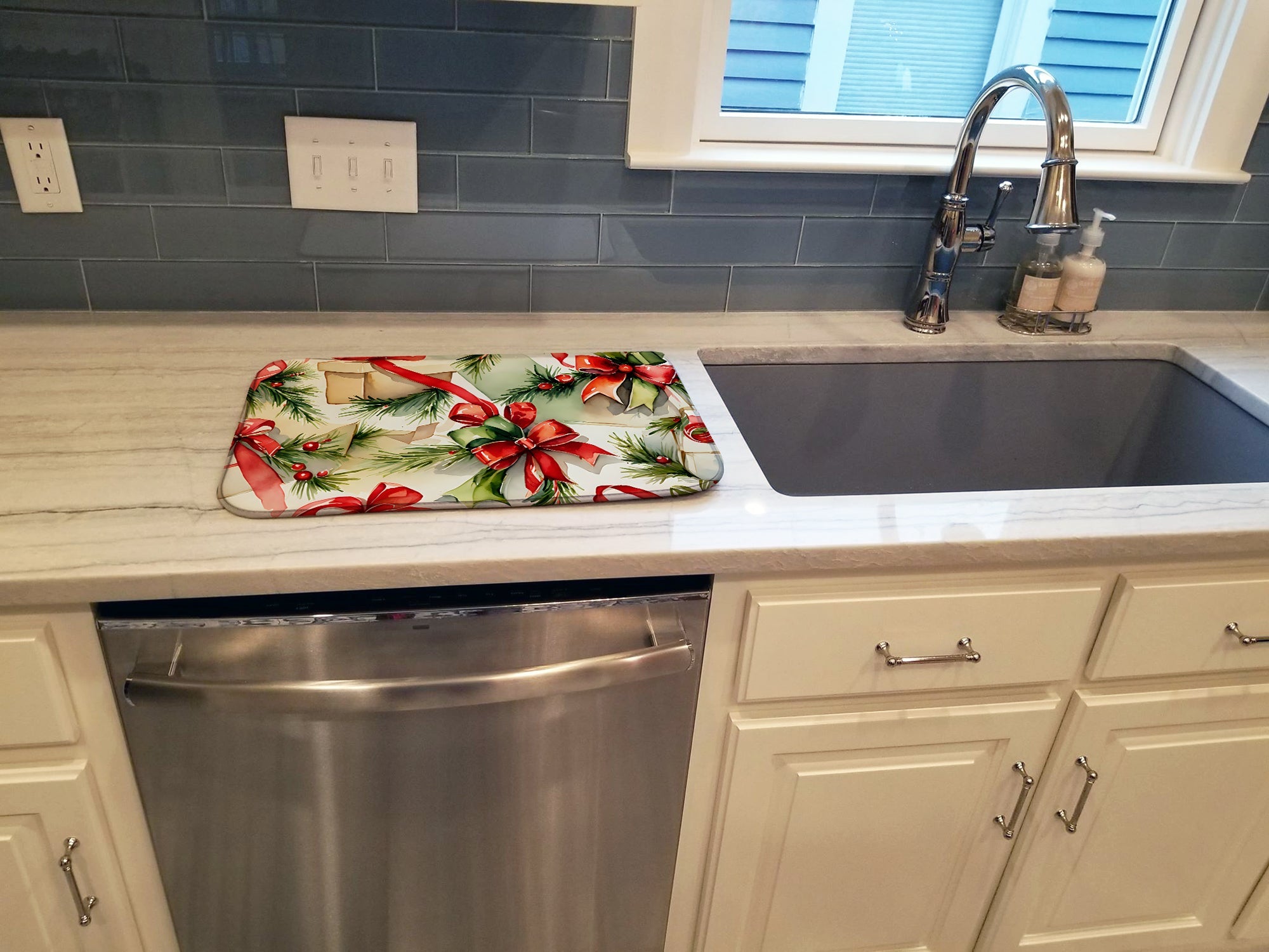 Christmas Bows & Ribbons Dish Drying Mat