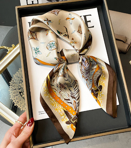 Vanguard Silk Scarf 70cm with Feathers (One Piece)