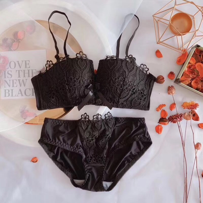 Lace Bralette with Adjustable Strapless Design