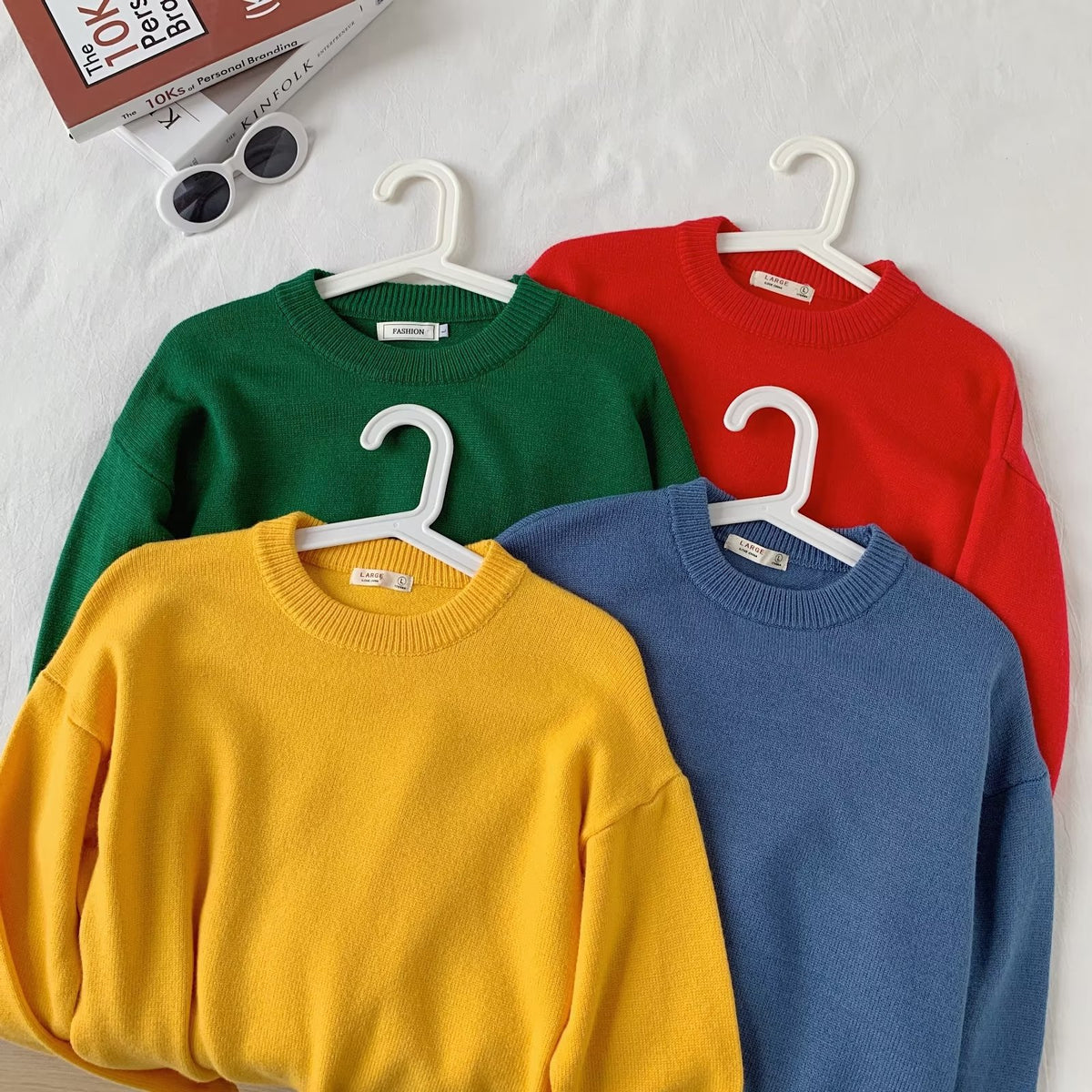 Men's Loose Casual Sweater with Round Neck Design