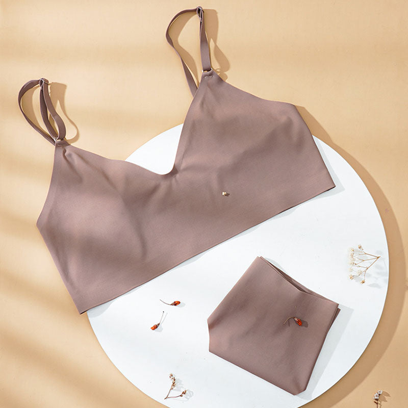 Women’s Seamless Ice Silk Bra and Thong Lingerie Set