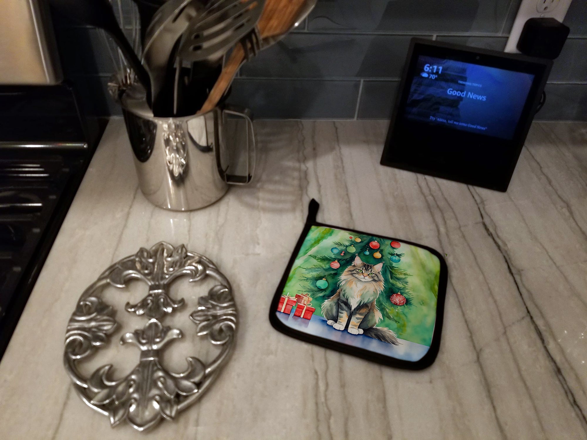 MaineCoon Cat By the Christmas Tree Pair of Pot Holders