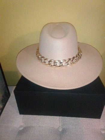 WIDE BRIM WOOL ELEGANT RANGER HAT WITH GOLD CHAIN | Embroidered Cap