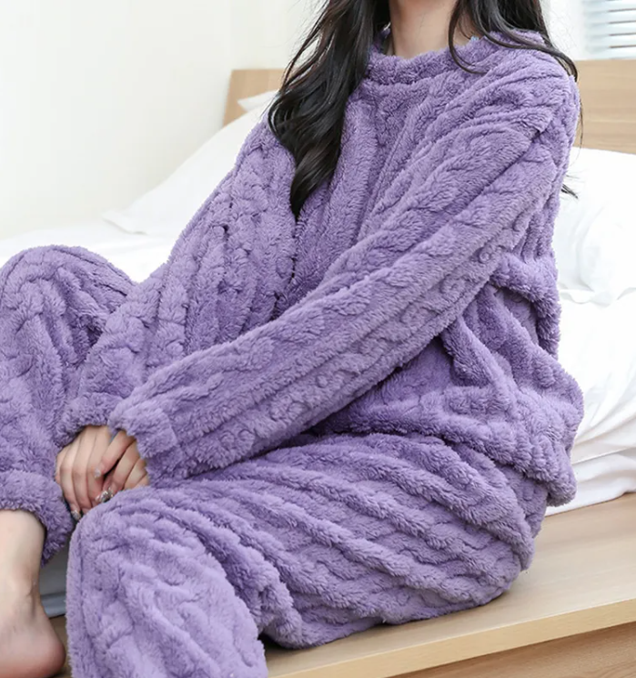 Winter Coral Velvet Pajama Set – Warm Pullover & Pants | Streetwear