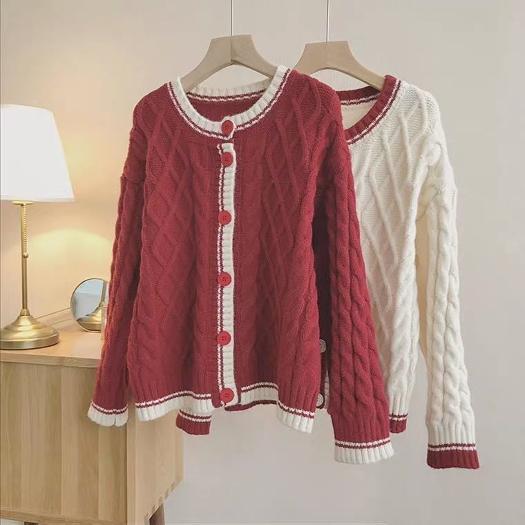 Women's Loose Retro Contrast Color Sweater Coat