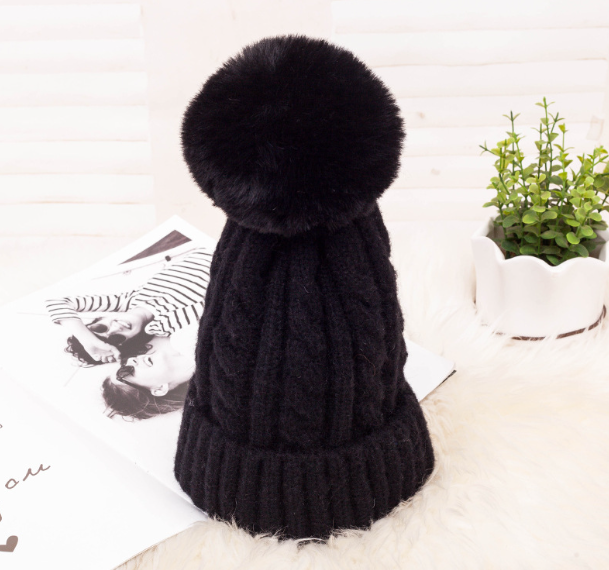 Women's Autumn Winter Wool Ball Fashion Hat | Embroidered Cap