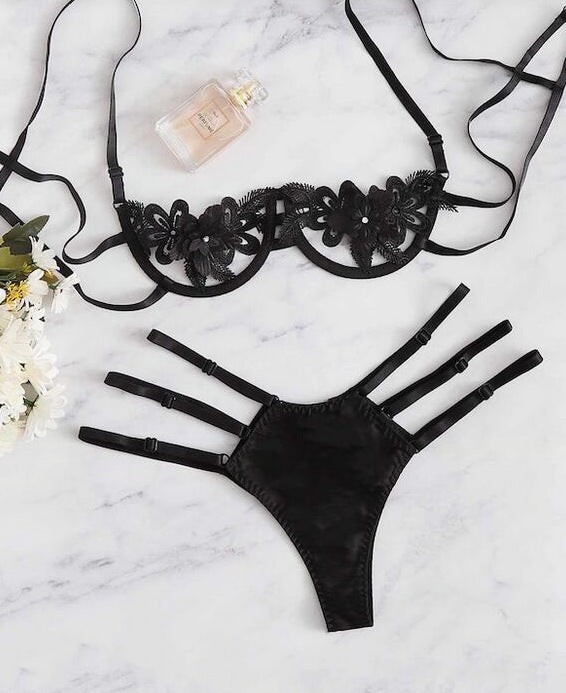 Women's Floral Applique Strappy Lingerie Set